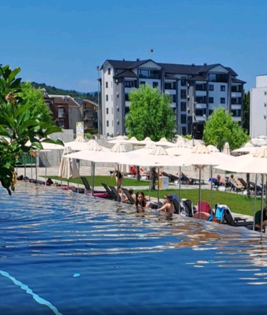 Bankovic Apartman Vrnjacka Banja Bagian luar foto